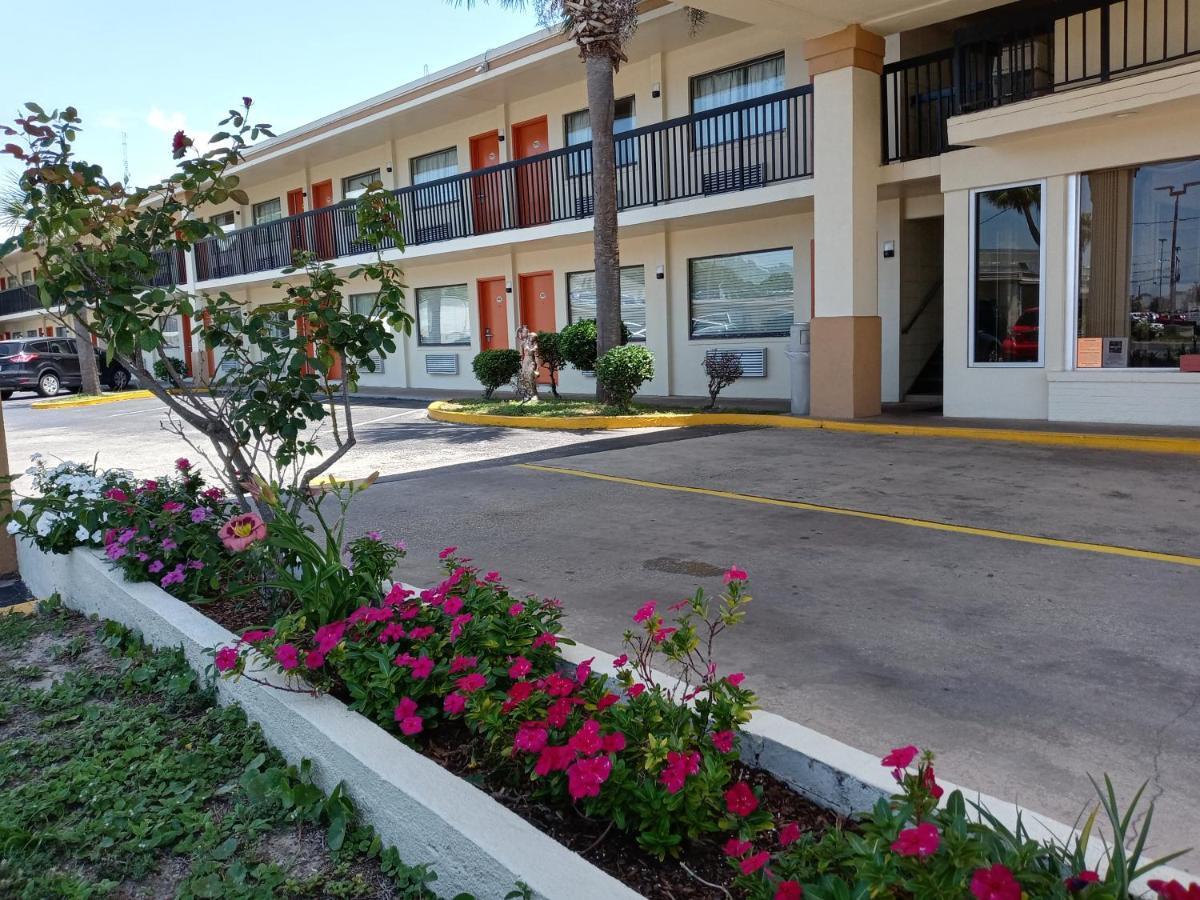 Hole Inn The Wall Hotel - Fort Walton Beach - Sunset Plaza - Nearby Beaches & Hurlburt Ngoại thất bức ảnh