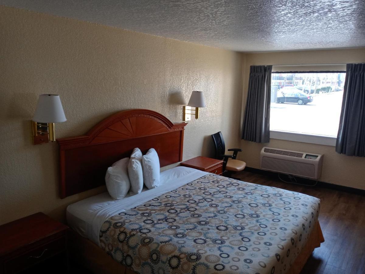 Hole Inn The Wall Hotel - Fort Walton Beach - Sunset Plaza - Nearby Beaches & Hurlburt Ngoại thất bức ảnh