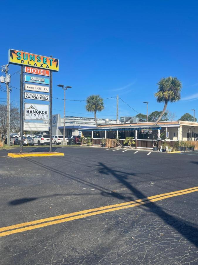 Hole Inn The Wall Hotel - Fort Walton Beach - Sunset Plaza - Nearby Beaches & Hurlburt Ngoại thất bức ảnh