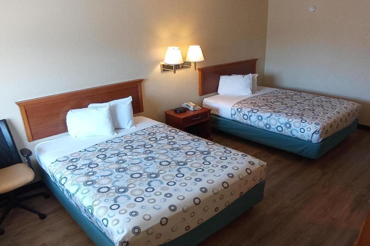 Hole Inn The Wall Hotel - Fort Walton Beach - Sunset Plaza - Nearby Beaches & Hurlburt Ngoại thất bức ảnh