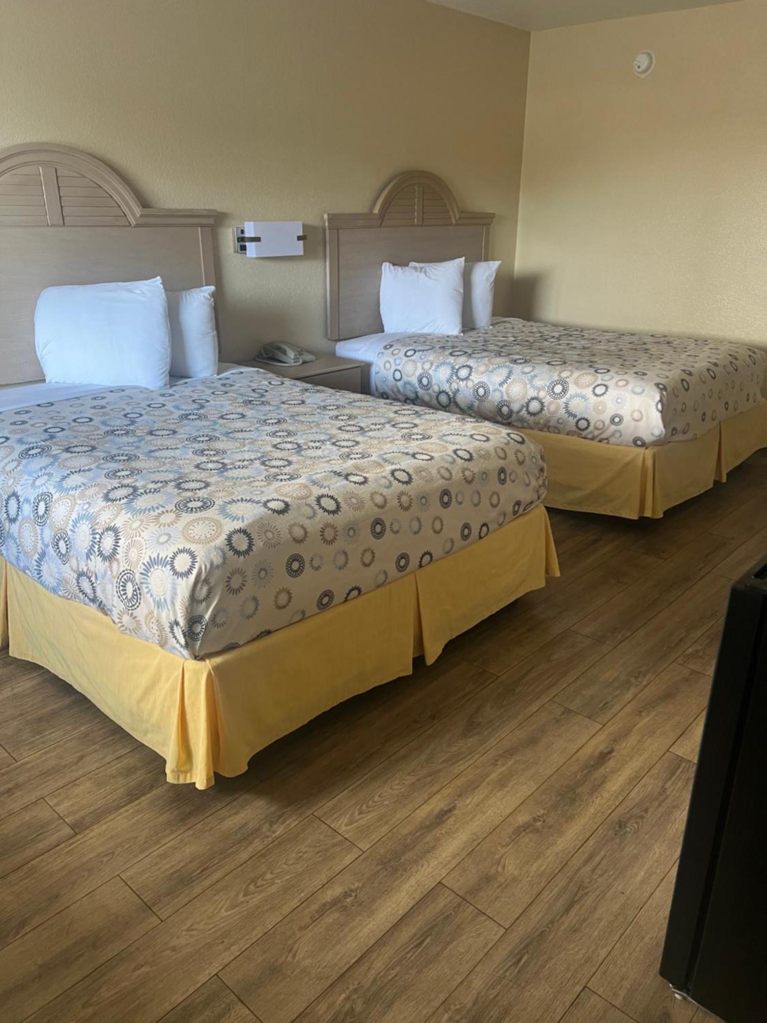 Hole Inn The Wall Hotel - Fort Walton Beach - Sunset Plaza - Nearby Beaches & Hurlburt Ngoại thất bức ảnh