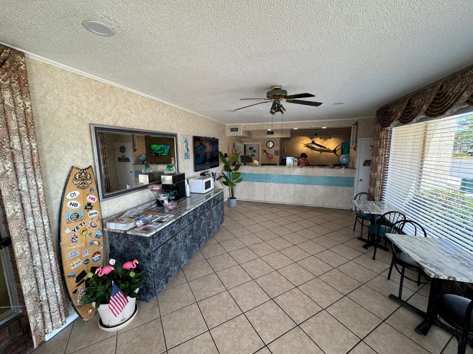 Hole Inn The Wall Hotel - Fort Walton Beach - Sunset Plaza - Nearby Beaches & Hurlburt Ngoại thất bức ảnh