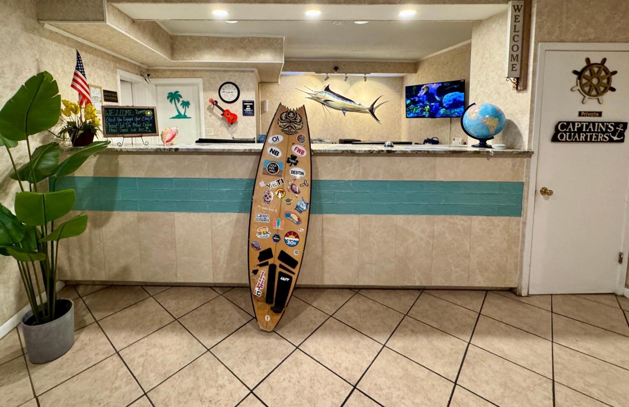 Hole Inn The Wall Hotel - Fort Walton Beach - Sunset Plaza - Nearby Beaches & Hurlburt Ngoại thất bức ảnh