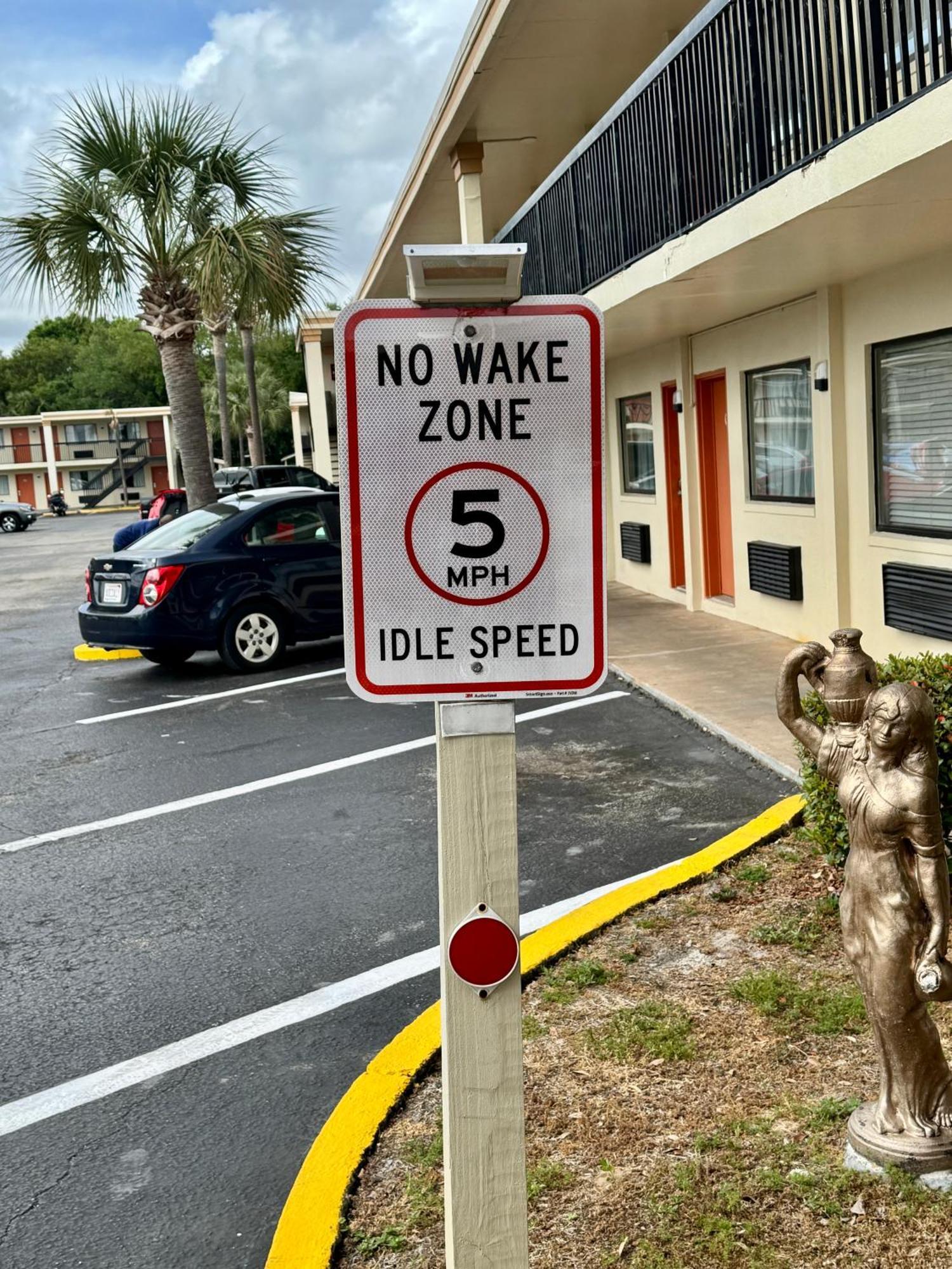 Hole Inn The Wall Hotel - Fort Walton Beach - Sunset Plaza - Nearby Beaches & Hurlburt Ngoại thất bức ảnh